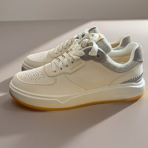 🔥🔥🔥 Cole Haan Men's Cream and Gray Sneakers